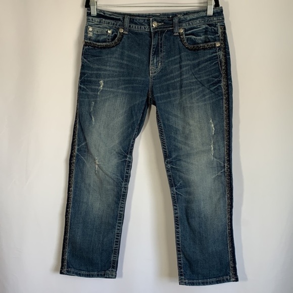 Miss Me Blue Lightly Distressed Boyfriend Capri Jeans - Picture 1 of 16